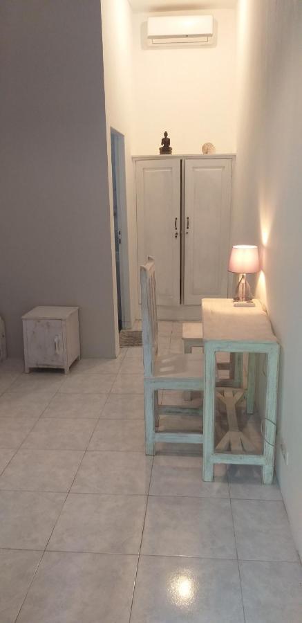 Wombat'S B&B กีลีตราวางัน ภายนอก รูปภาพ